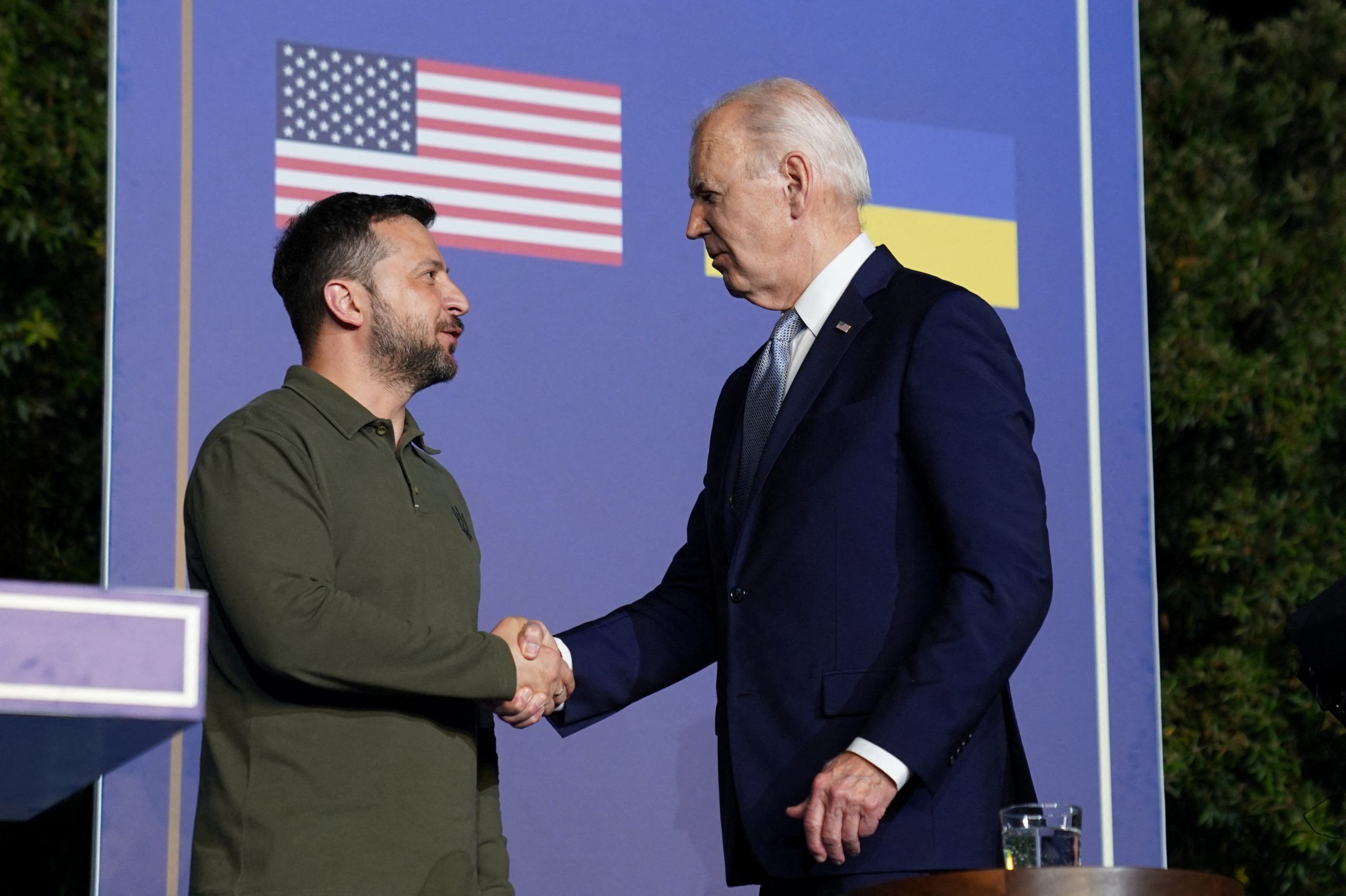 US Plans to Aid Ukraine with Intelligence for Deep Strikes into Russia