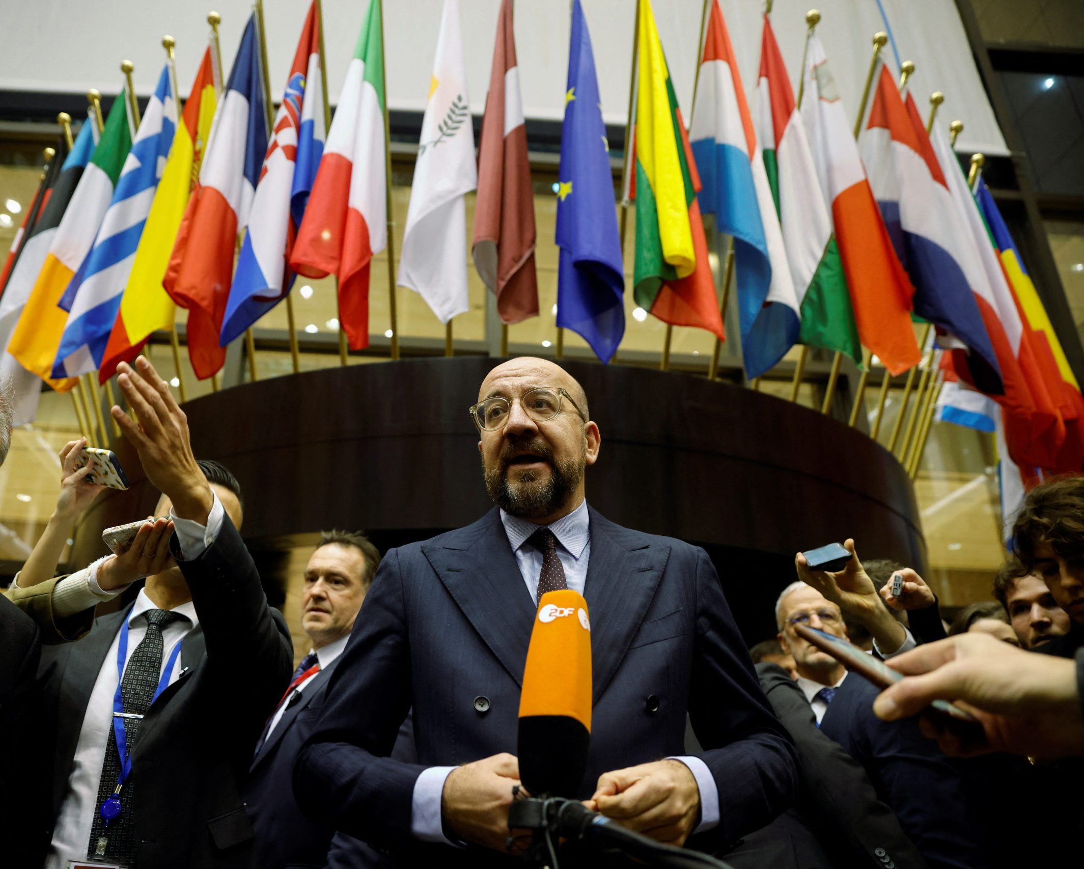 EU Moves Toward Formalizing Ukraine’s Membership Bid Amid Internal Divisions
