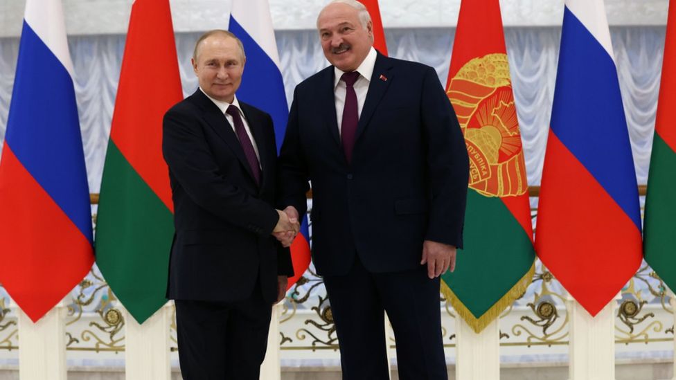 Lukashenko Warns of Ukraine-Russia Conflict Spreading to Belarus