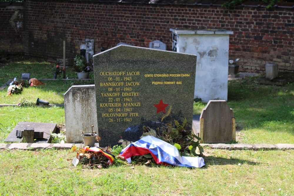 Soviet War Graves in Utrecht Cleaned Following Graffiti Desecration