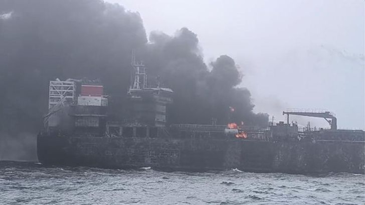 Unidentified Shell Strikes Tanker in Strait of Hormuz; Fire Contained
