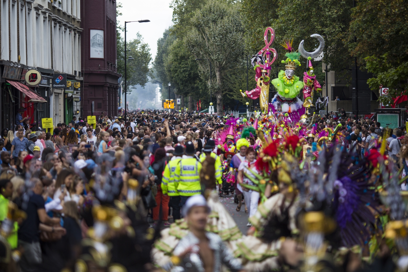 London Notting Hill Carnival Day One: Over 160 Arrests as Police Address Weapon and Drug Violations