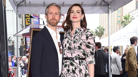 Evanna Lynch Marries in London; Klava Coca Engages Blogger; Anne Hathaway Announces Third Pregnancy