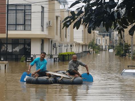 Nepal Floods Claim 734 Lives as Rescue Efforts Continue Amid Threat of Repeated Flooding