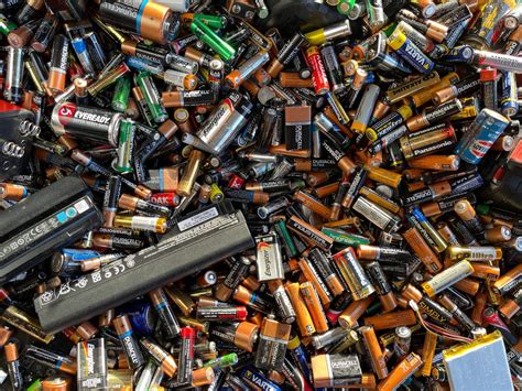 UK Faces £1 Billion Annual Fire Toll from Lithium Battery Disposal Crisis