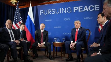 Fiyon Denies Organizing Meeting Between Lebanese Businessman and Putin