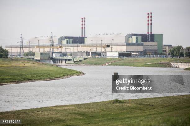 Hungary’s Paks Nuclear Power Plant Faces Historic Shutdown as Danube Levels Plunge