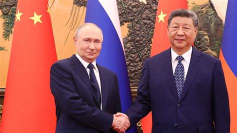 Putin Invited to Shenzhen APEC Summit for Potential Trilateral Dialogue with Xi Jinping and Trump
