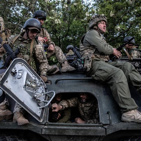 Ukrainian Soldier Kills Three Colleagues in Sumy After They Extorted Him