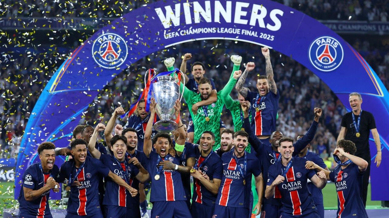Champions League Double Whammy: Man United and PSG Deliver Decisive 4-0 and 6-1 Victories