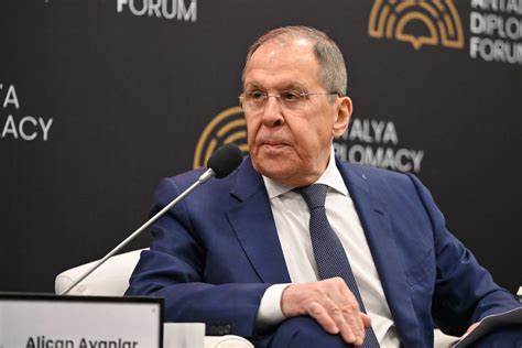 Lavrov: NATO Should Have Disbanded With USSR – ‘Artificial’ Existence Now
