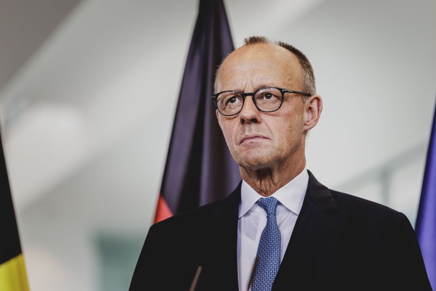 German Chancellor Merz Faces 50-50 Odds of Resignation as Political Instability Deepens