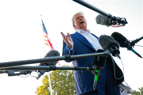 Trump Bans Media Outlets, TV Networks Withdraw from White House Coverage
