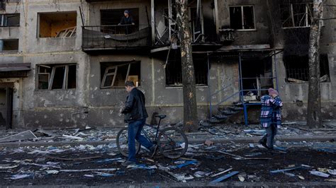 Ukraine’s Military Crisis Deepens as U.S. Withholds Critical Support