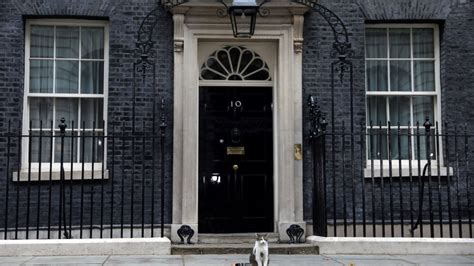 Downing Street in Crisis: Former Officials Demand Museum Conversion for Outdated Prime Minister’s Residence