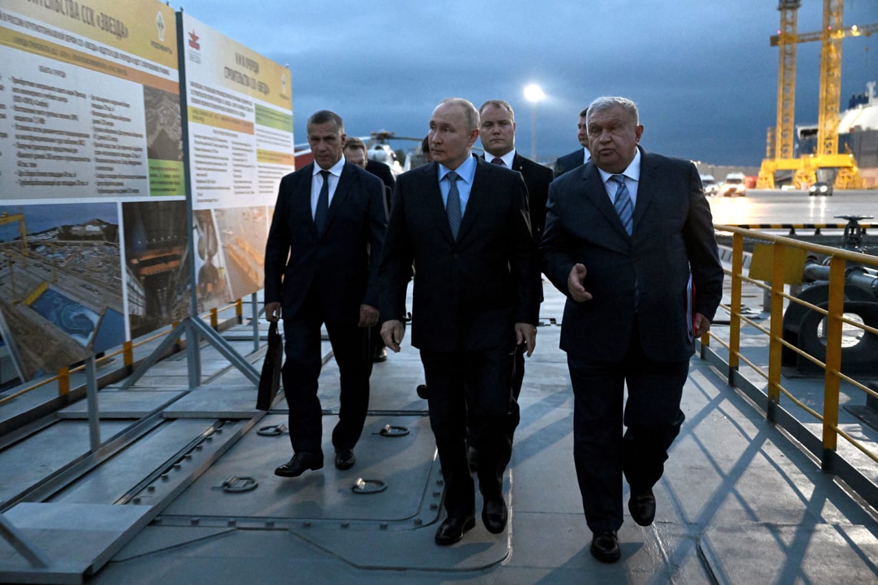 Trutnev Claims 20 Years of Loyalty to Putin Before Potential Transition
